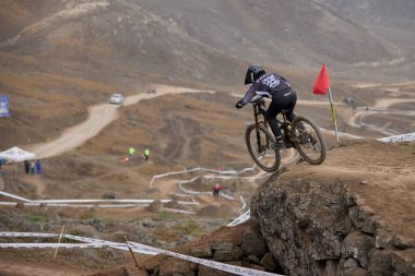 American Series MTB DHI Lima, Amancay 'da doğal iniş pistinde hızlı hareket