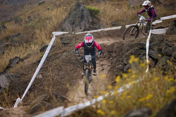 American Series MTB DHI Lima, Amancay 'da doğal iniş pistinde hızlı hareket