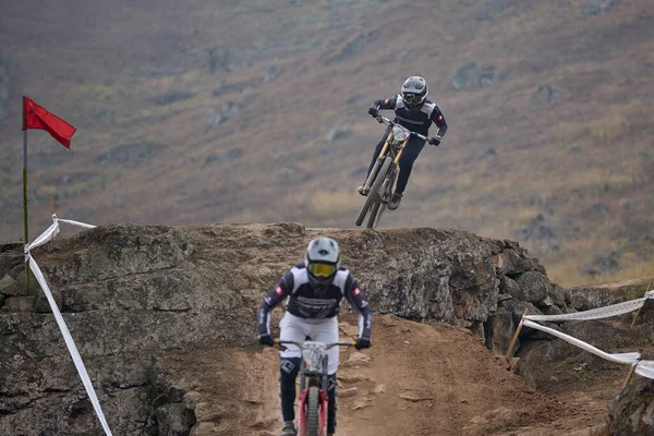 American Series MTB DHI Lima, Amancay 'da doğal iniş pistinde hızlı hareket