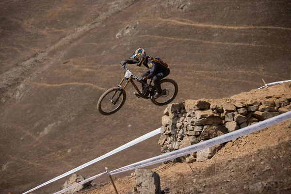 American Series MTB DHI Lima, Amancay 'da doğal iniş pistinde hızlı hareket