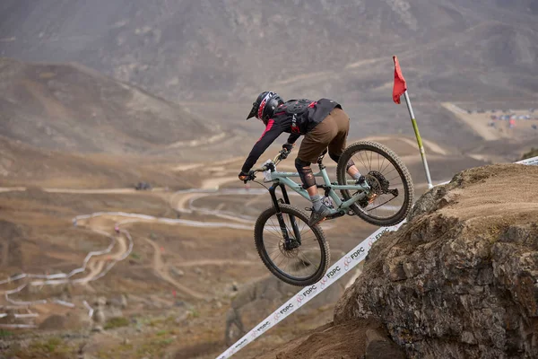 American Series MTB DHI Lima, Amancay 'da doğal iniş pistinde hızlı hareket