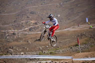 American Series MTB DHI Lima, Amancay 'da doğal iniş pistinde hızlı hareket