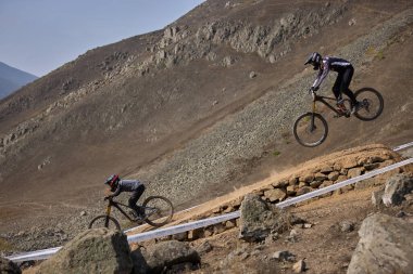 American Series MTB DHI Lima, Amancay 'da doğal iniş pistinde hızlı hareket