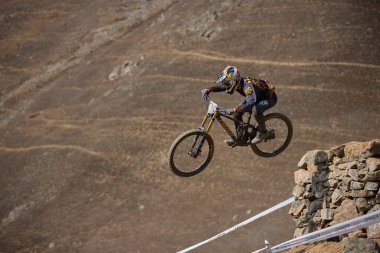 American Series MTB DHI Lima, Amancay 'da doğal iniş pistinde hızlı hareket