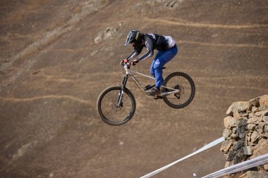 American Series MTB DHI Lima, Amancay 'da doğal iniş pistinde hızlı hareket