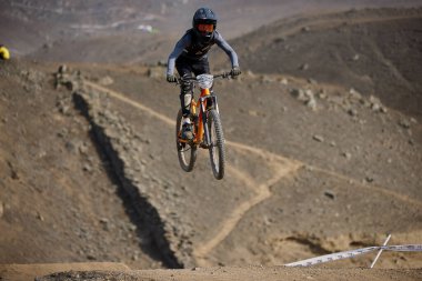 American Series MTB DHI Lima, Amancay 'da doğal iniş pistinde hızlı hareket