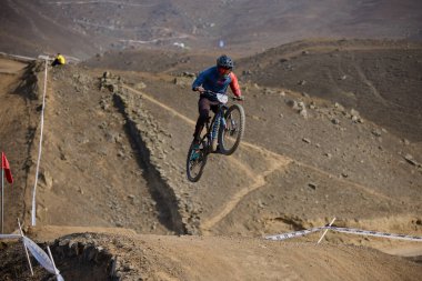 American Series MTB DHI Lima, Amancay 'da doğal iniş pistinde hızlı hareket