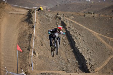 American Series MTB DHI Lima, Amancay 'da doğal iniş pistinde hızlı hareket