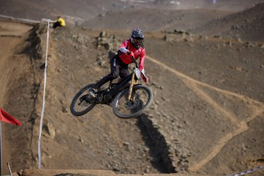 American Series MTB DHI Lima, Amancay 'da doğal iniş pistinde hızlı hareket