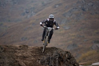 American Series MTB DHI Lima, Amancay 'da doğal iniş pistinde hızlı hareket