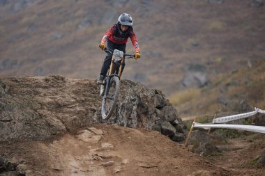 American Series MTB DHI Lima, Amancay 'da doğal iniş pistinde hızlı hareket