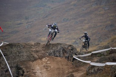 American Series MTB DHI Lima, Amancay 'da doğal iniş pistinde hızlı hareket