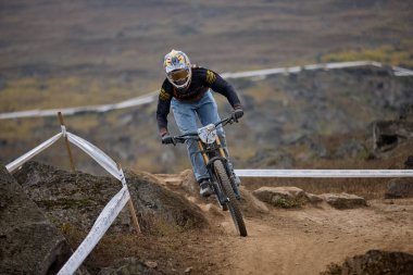 American Series MTB DHI Lima, Amancay 'da doğal iniş pistinde hızlı hareket