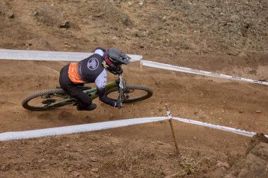 American Series MTB DHI Lima, Amancay 'da doğal iniş pistinde hızlı hareket