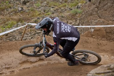 American Series MTB DHI Lima, Amancay 'da doğal iniş pistinde hızlı hareket