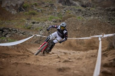 American Series MTB DHI Lima, Amancay 'da doğal iniş pistinde hızlı hareket