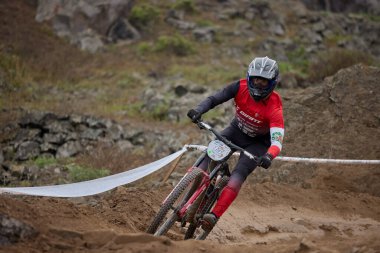American Series MTB DHI Lima, Amancay 'da doğal iniş pistinde hızlı hareket