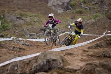 American Series MTB DHI Lima, Amancay 'da doğal iniş pistinde hızlı hareket