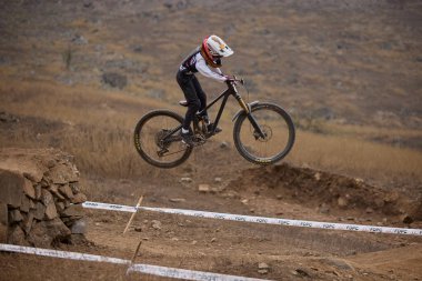 Geleceğin şampiyonu olacak. Amerikan Serisi MTB Lima pistinin her taşında hassasiyet ve cesaret var..
