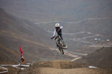 Geleceğin şampiyonu olacak. Amerikan Serisi MTB Lima pistinin her taşında hassasiyet ve cesaret var..