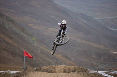 Geleceğin şampiyonu olacak. Amerikan Serisi MTB Lima pistinin her taşında hassasiyet ve cesaret var..