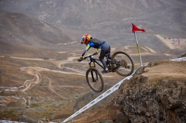 Geleceğin şampiyonu olacak. Amerikan Serisi MTB Lima pistinin her taşında hassasiyet ve cesaret var..
