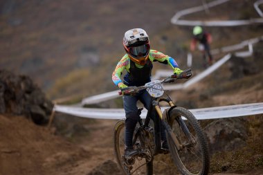 Geleceğin şampiyonu olacak. Amerikan Serisi MTB Lima pistinin her taşında hassasiyet ve cesaret var..