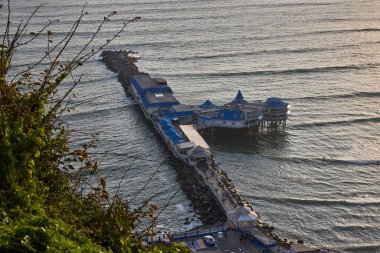 Gün batımında La Rosa Nutica parlıyor. Dalgaların gökyüzü ile buluştuğu ve manzaranın seni soluksuz bıraktığı yer. Miraflores Peru