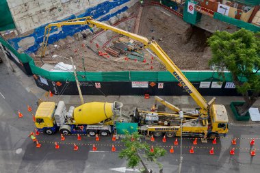 Hareketli takım çalışması, hassasiyet, yetenek ve koordinasyon yeni bir yapının temelini şekillendiriyor.