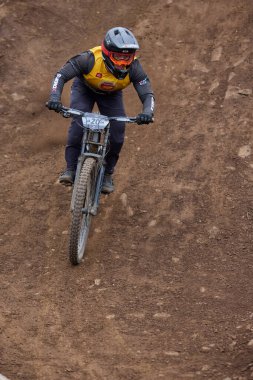 Copa Downhill 'deki doğal yokuş aşağı pistinde hızlı hareket.