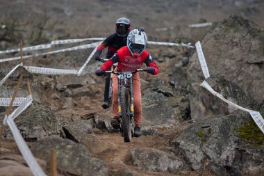 Copa Downhill 'deki doğal yokuş aşağı pistinde hızlı hareket.