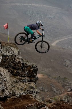 Copa Downhill 'deki doğal yokuş aşağı pistinde hızlı hareket.