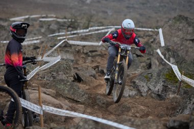 Copa Downhill 'deki doğal yokuş aşağı pistinde hızlı hareket.