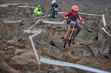 Copa Downhill 'deki doğal yokuş aşağı pistinde hızlı hareket.