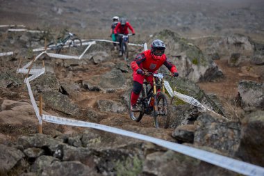 Copa Downhill 'deki doğal yokuş aşağı pistinde hızlı hareket.