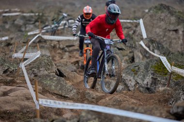 Copa Downhill 'deki doğal yokuş aşağı pistinde hızlı hareket.