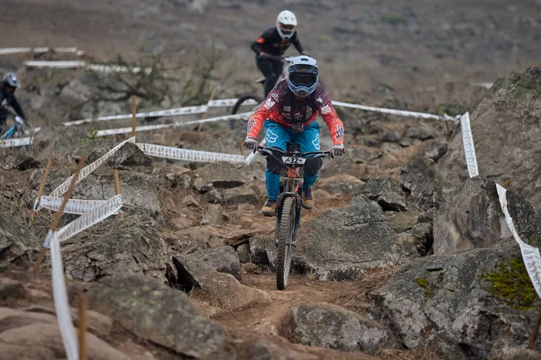 Copa Downhill 'deki doğal yokuş aşağı pistinde hızlı hareket.