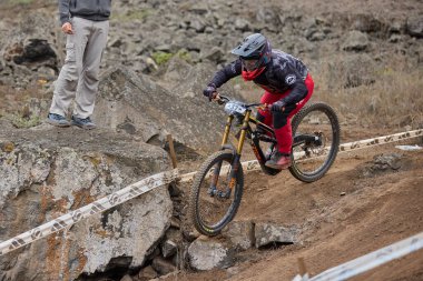 Copa Downhill 'deki doğal yokuş aşağı pistinde hızlı hareket.
