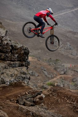 Copa Downhill 'deki doğal yokuş aşağı pistinde hızlı hareket.