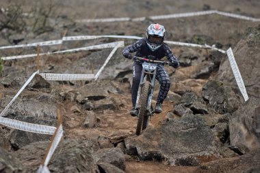 Copa Downhill 'deki doğal yokuş aşağı pistinde hızlı hareket.