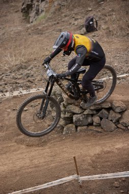 Copa Downhill 'deki doğal yokuş aşağı pistinde hızlı hareket.