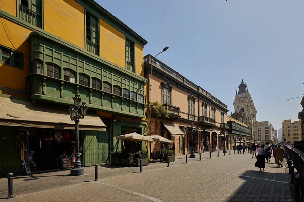 Lima Tarihi Merkezi 'nin mimari ihtişamı. Koloni ve 19. yüzyıl stillerinin eşsiz karışımıyla bilinen UNESCO Dünya Mirası alanı..