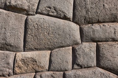 Cusco 'nun dışındaki Sacsayhuamn Kalesi' nde bulunan megalitik taş ustasının yüksek detaylı bir görüntüsü. Bu bölge İnka mühendisliğinin bir başyapıtıdır ve Amerika 'daki en etkileyici arkeolojik komplekslerden biri olmaya devam etmektedir..