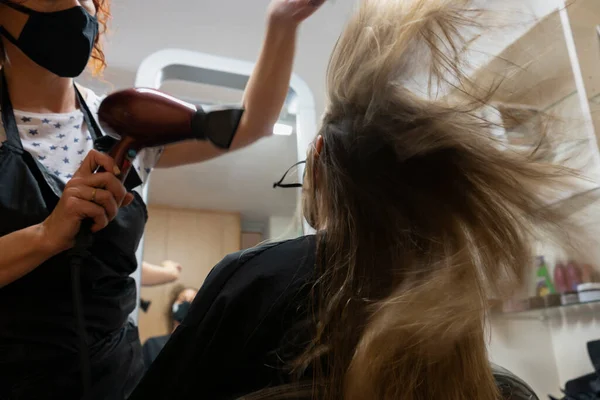 Professiona Hairdresser Stylist Making Hairstyle Drying Blowing Hair Hairdryer Beauty — Stock Photo, Image