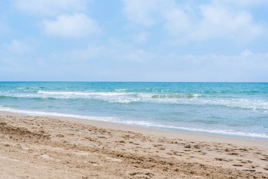 Sahil manzarası arka plan. Yaz ve tatil konsepti..