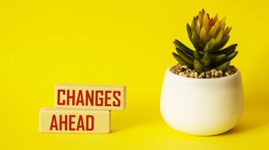 Değişiklik Önündeki metin ahşap bloklara yazılmıştır. Fotoğraf kavramını kabul et