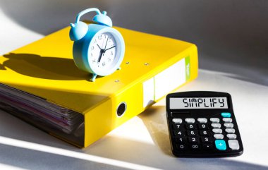 Hesap makinesindeki kelimeyi sadeleştirin. Beyin fırtınası planlama