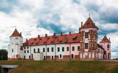 Beyaz Rusya 'daki Mir Kalesi Kompleksi, Grodno Bölgesi. UNESCO, Dünya Mirasları Listesi.