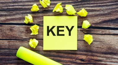 KEY hakkında notlar, sarı çıkartmalar üzerine kavram