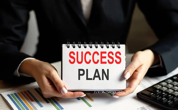Success Plan Business 카드를 사업가 — 스톡 사진